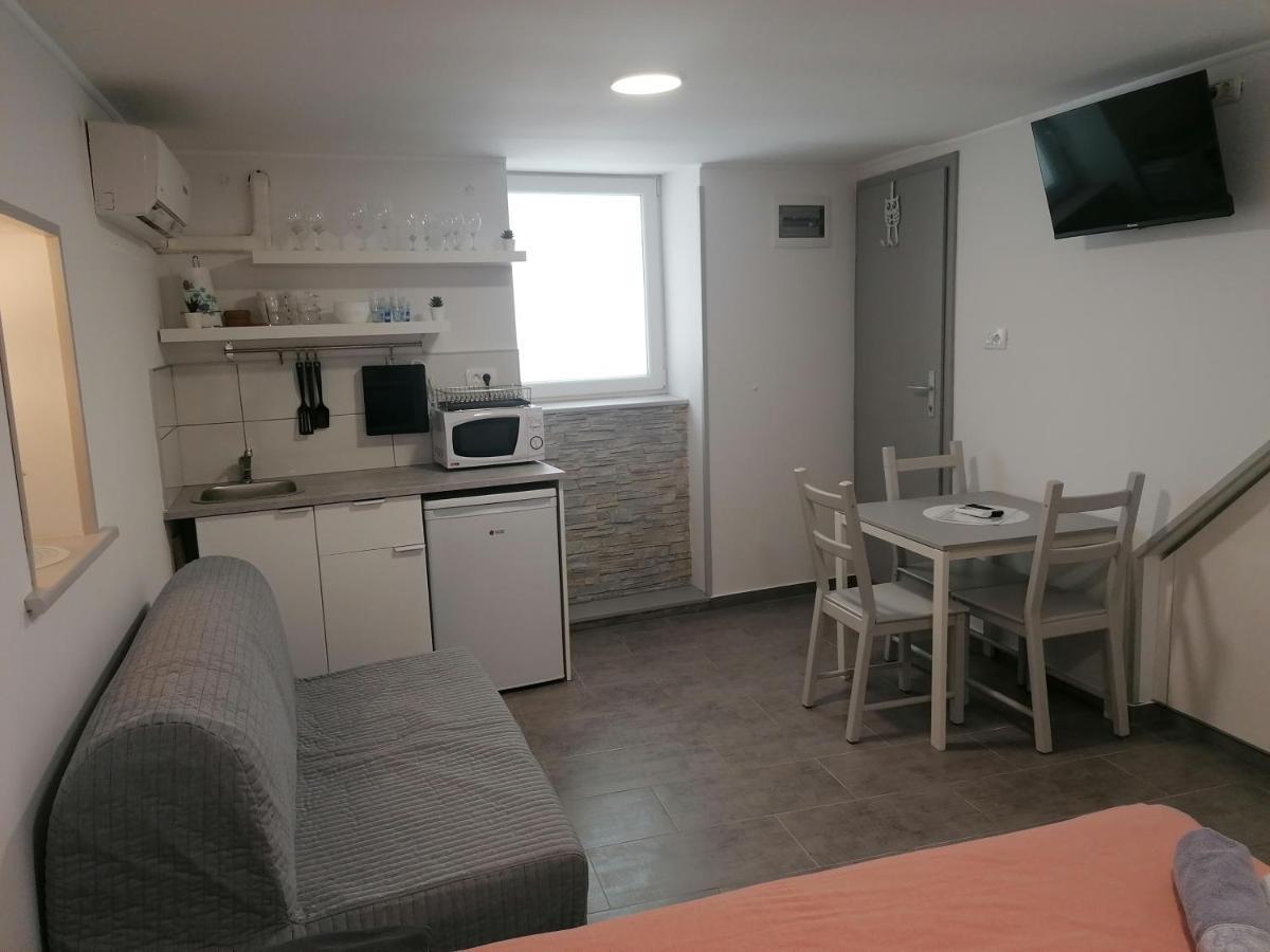 Apartment Dorina Piran Bagian luar foto