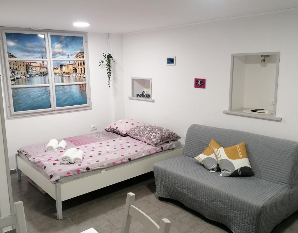 Apartment Dorina Piran Bagian luar foto